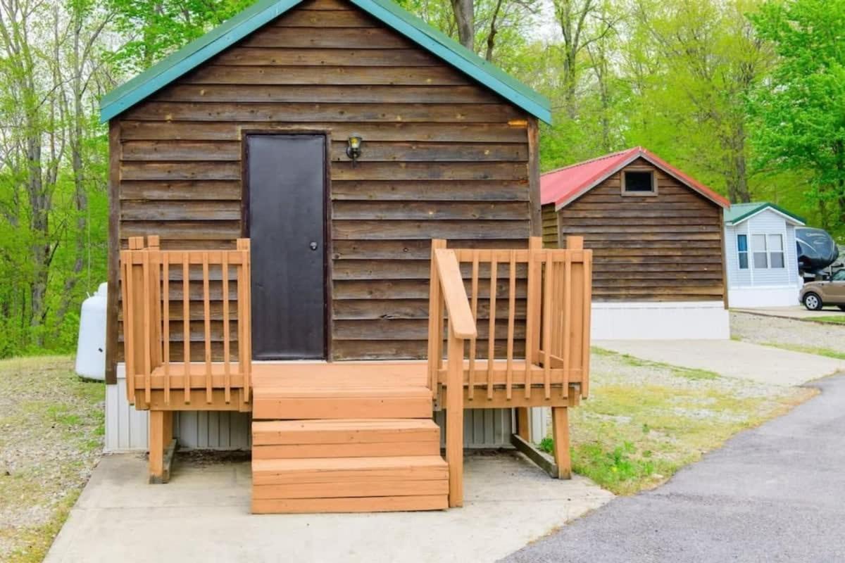 Charming Log Cabin In Блумингтон Экстерьер фото