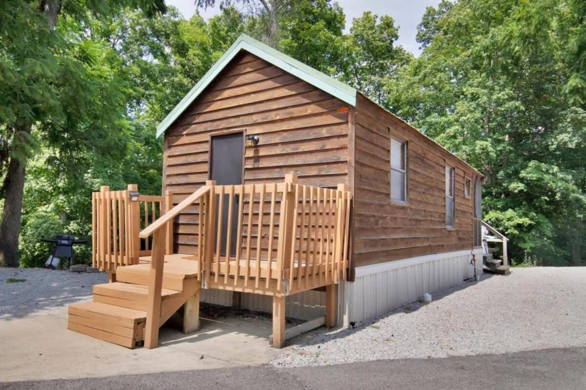 Charming Log Cabin In Блумингтон Экстерьер фото